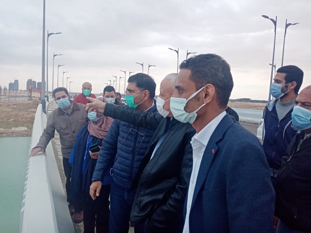 زيارة مسئولو الإسكان