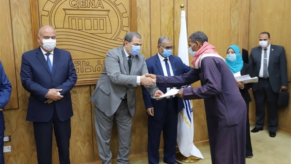 الدكتور محد سعفان وزير القوى العاملة