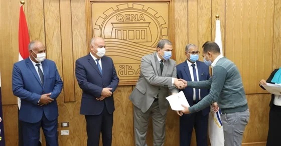 وزير القوووووووى العاملة