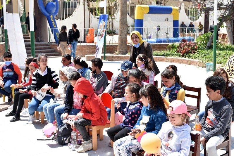 الأطفال الأيتام الهدايا 1