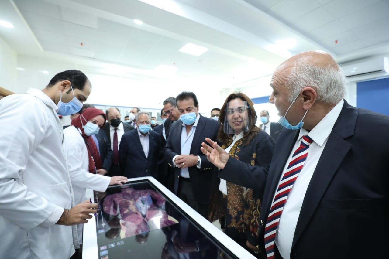 وزير التعليم العالى الدكتور خالد عبدالغفار2