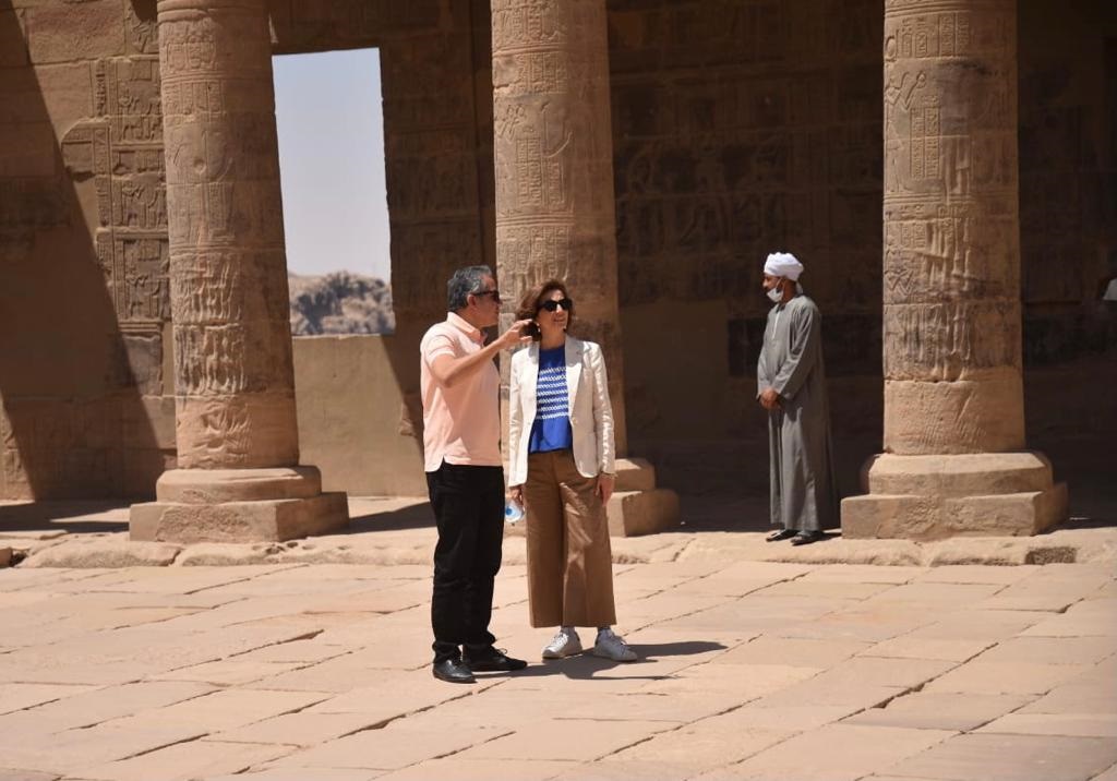 خالد العنانى وزير الآثار