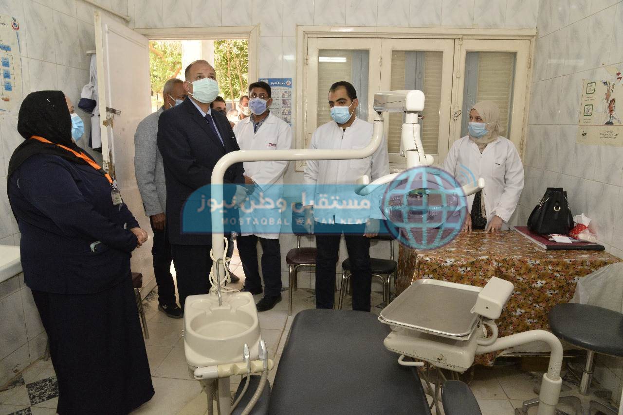 محافظ أسيوط يتفقد مستشفى البدارى المركزى (15)