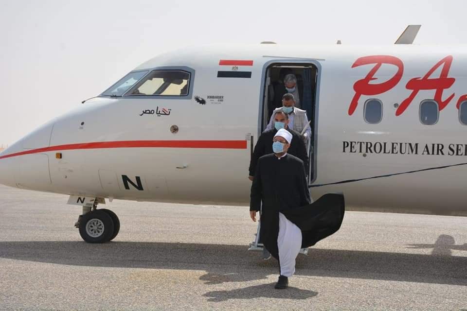 وزير الأوقاف يصل الوادي الجديد (1)