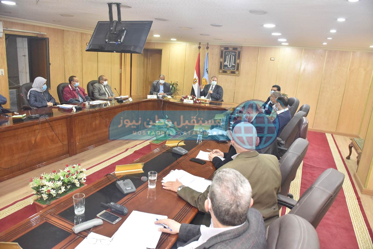 محافظ أسيوط يعقد اجتماعا لمتابعة نتائج توفير الأراضي المطلوبة لإقامة مشروعات المرافق (4)