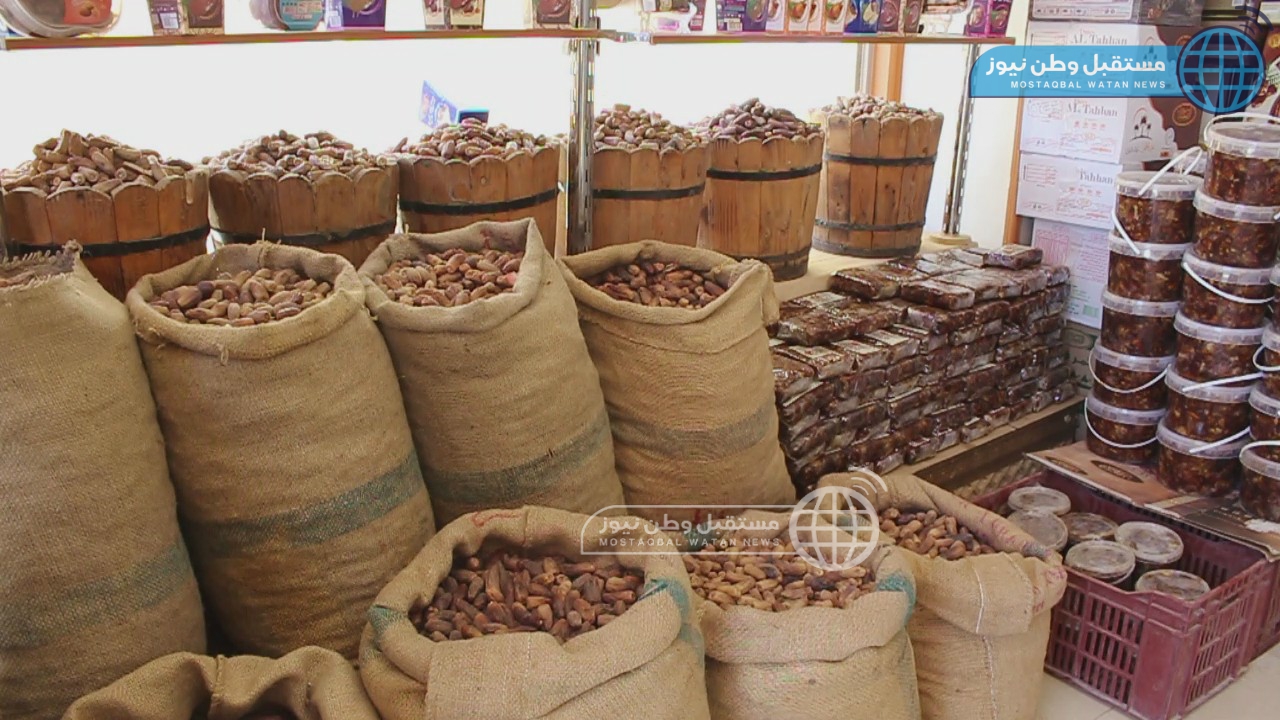 أصناف من بلح التمر الجاف