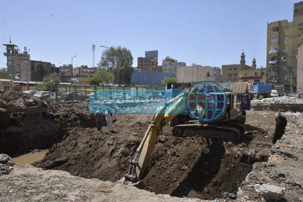 محافظ أسيوط يضع حجر أساس مدرسة جمال عبدالناصر الابتدائية (6)