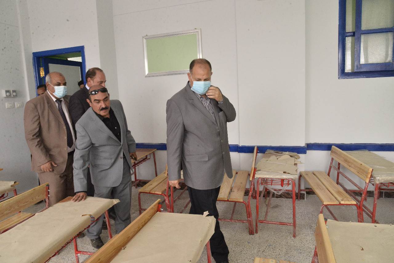 محافظ أسيوط يفتتح مدرستين بمركز ديروط بتكلفة 13 مليون جنيه (6)