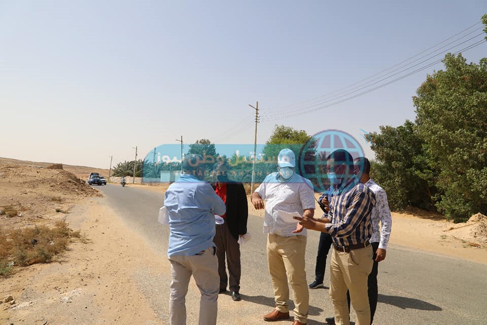 محافظ الوادي الجديد يتفقد منطقة الناضورة بالخارجة (1)