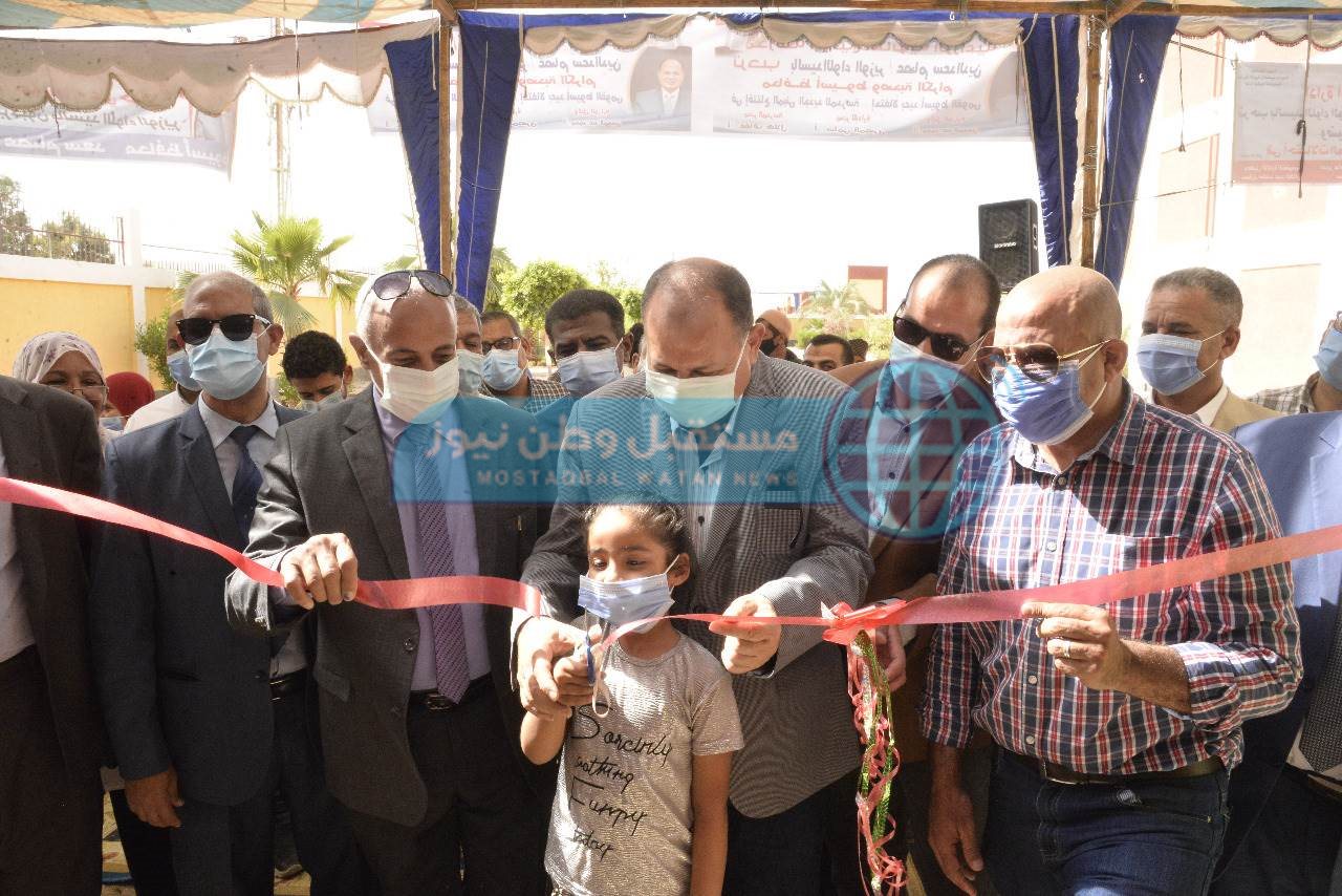 محافظ أسيوط يفتتح جناح توسع بمدرسة أبوتيج الثانوية الزراعية بالزرابي (3)