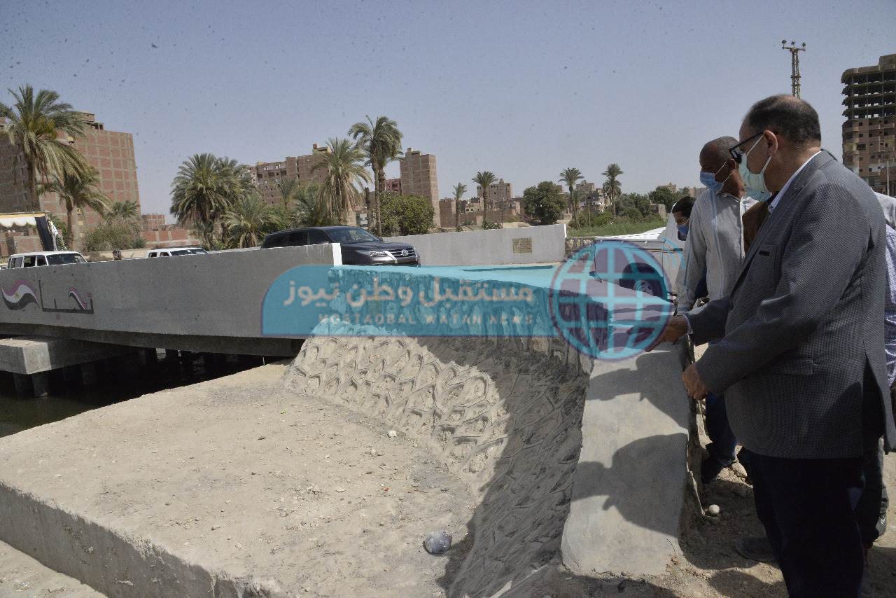 محافظ أسيوط يتفقد التشطيبات النهائية لكوبري الهويس الكيلو 149 بأبوتيج (12)