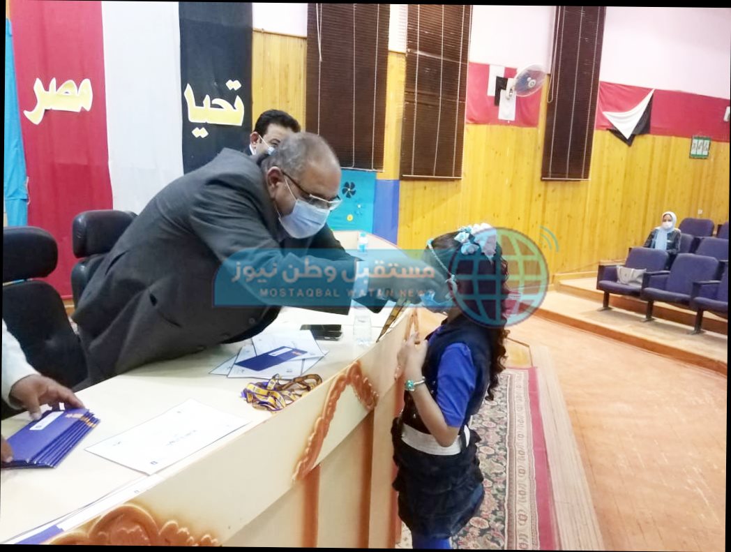تكريم فرسان تحدى القراءة العربي في الوادي الجديد (4)
