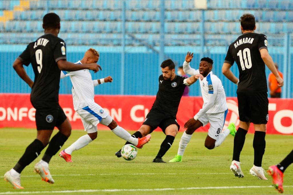 جانب من أحداث المباراة