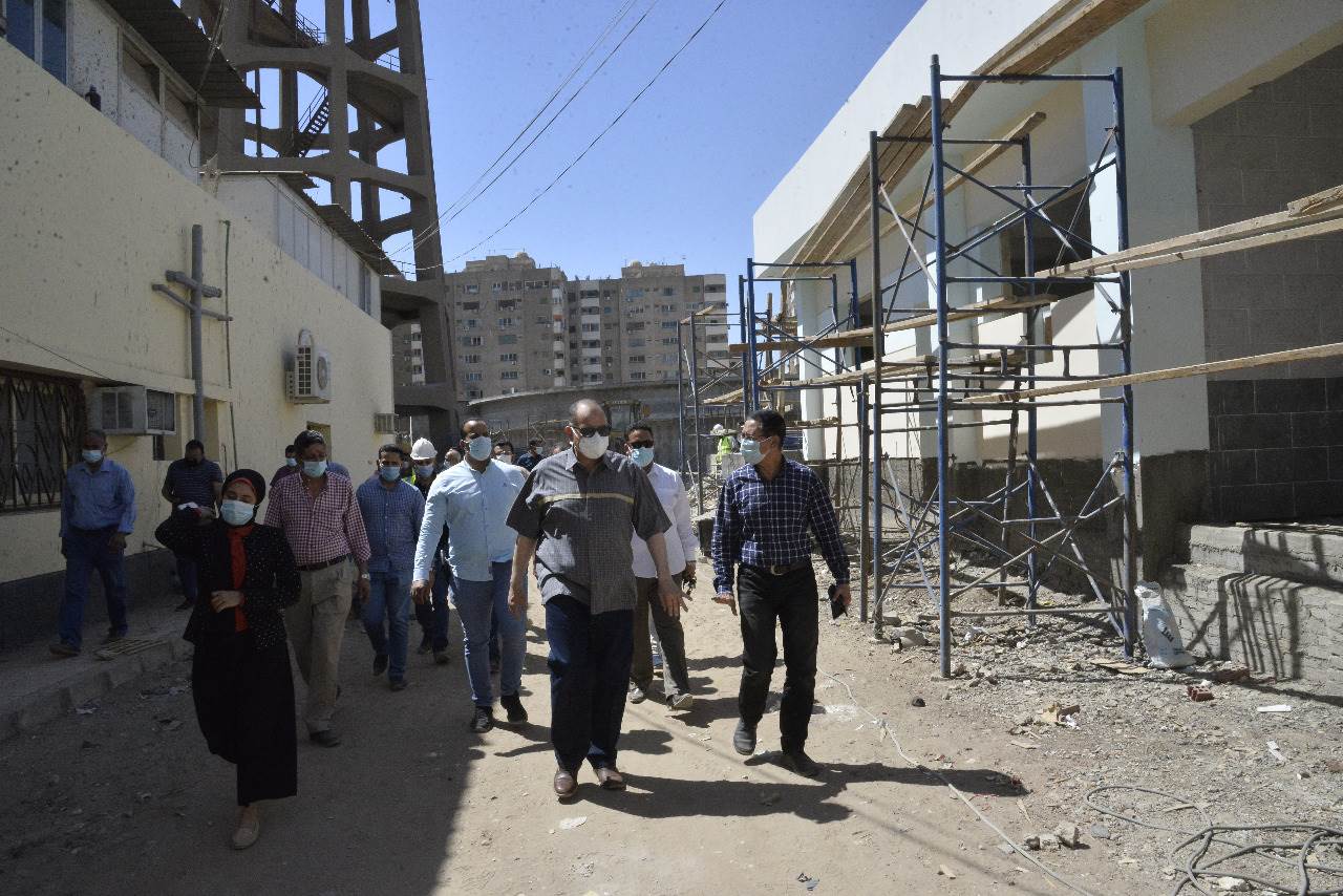 محافظ أسيوط يتفقد أعمال إحلال وتجديد محطة مياه التشيكى (4)