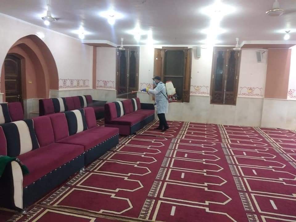 حملة لتعقيم المشات الحكومية والخدمية بواحة بلاط في الوادي الجديد (3)