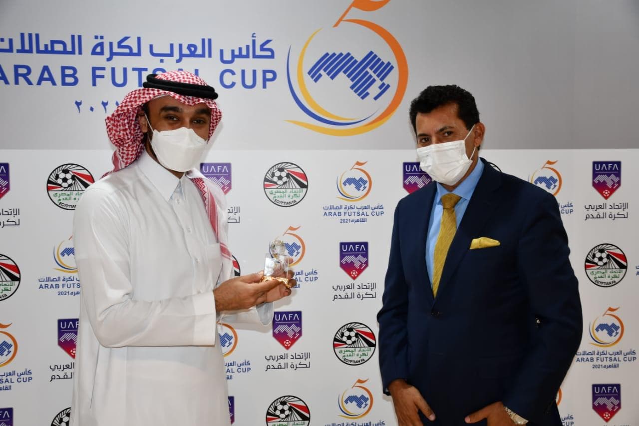 وزير الرياضة ورئيس الاتحاد العربي لكرة القدم