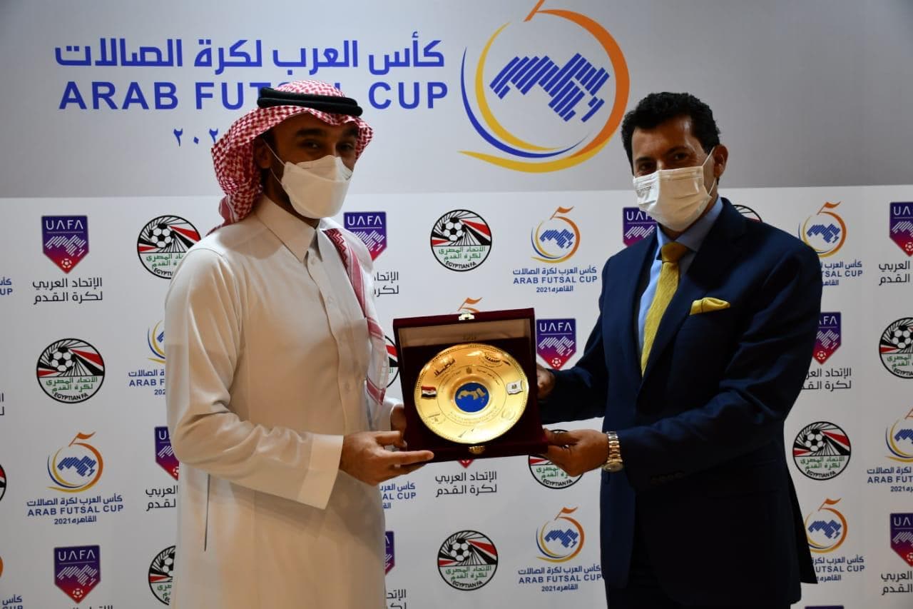 وزير الرياضة ورئيس الاتحاد العربي لكرة القدم