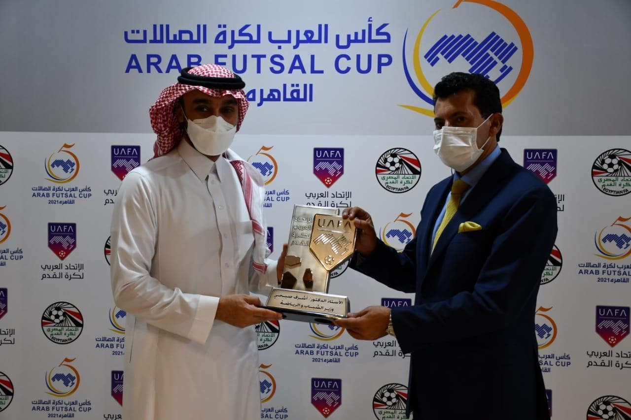وزير الرياضة ورئيس الاتحاد العربي لكرة القدم