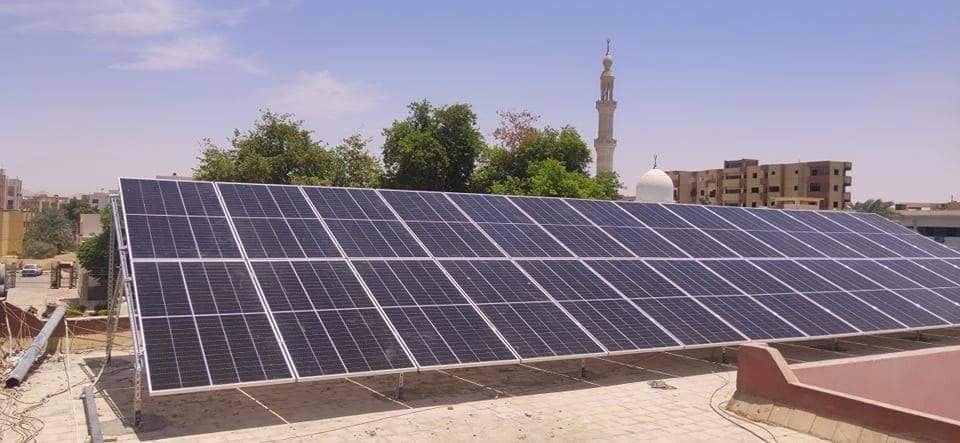 تشغيل المكتبة العامة في الوادي الجديد بالطاقة الشمسية (2)