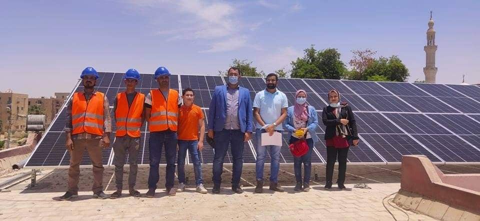 تشغيل المكتبة العامة في الوادي الجديد بالطاقة الشمسية (3)