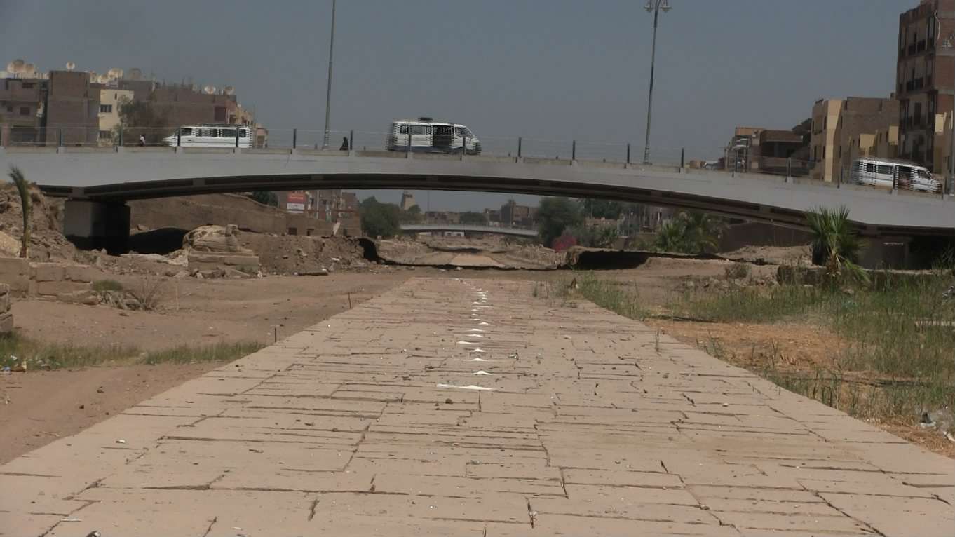 طريق الكباش (4)