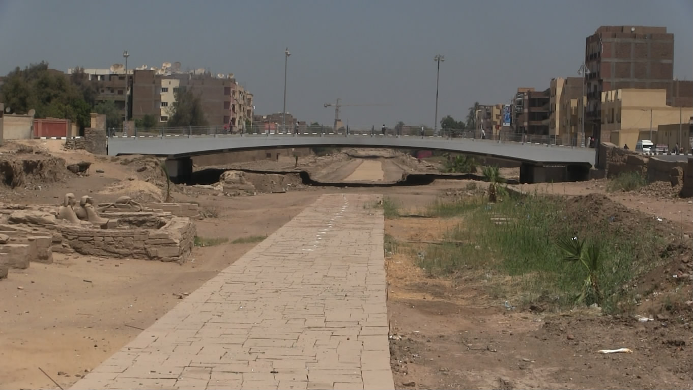 طريق الكباش (3)