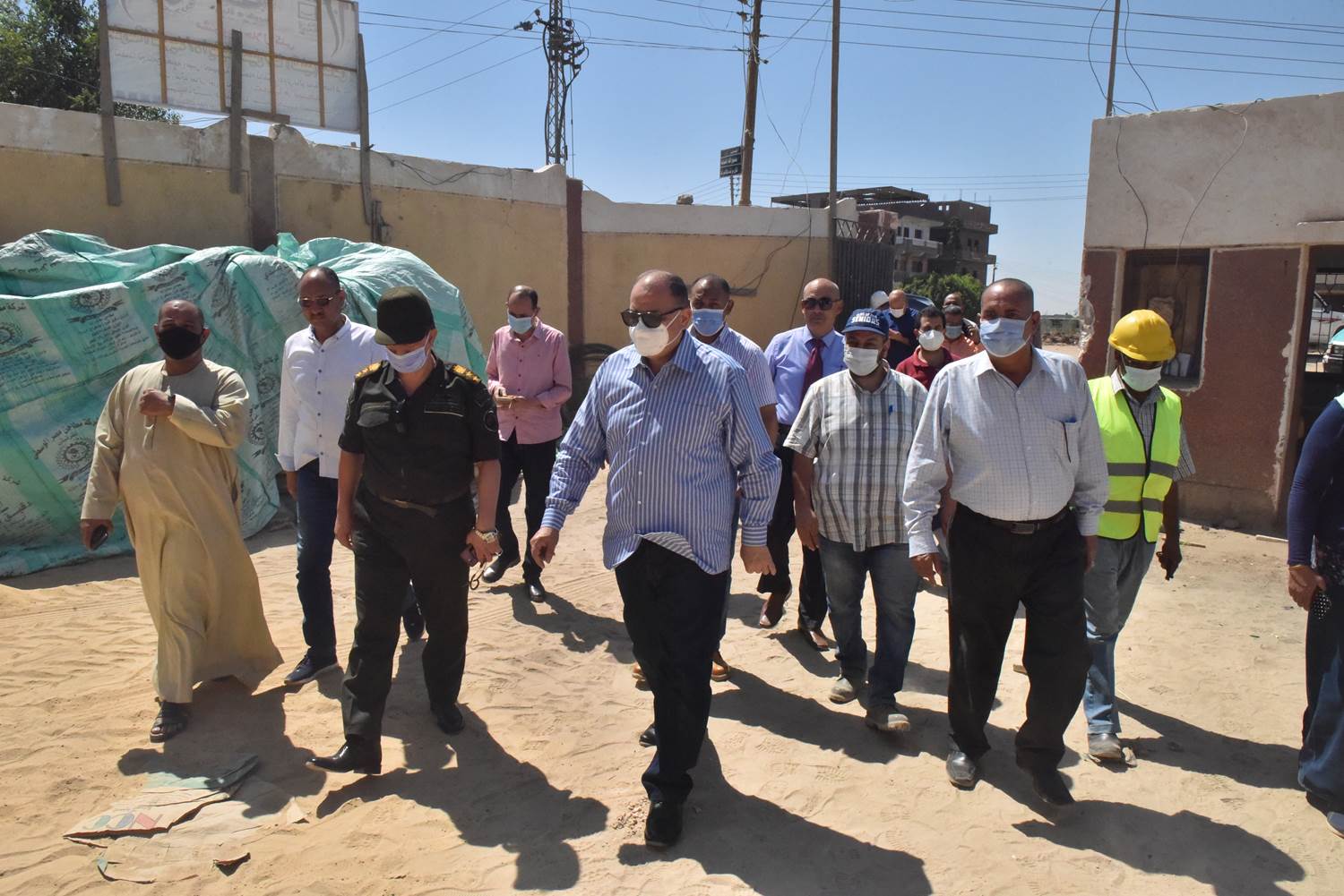 محافظ أسيوط يتفقد إحلال وتجديد مدرسة الشهيد دافيد أصيل ويحيى كيلانى بديروط (2)