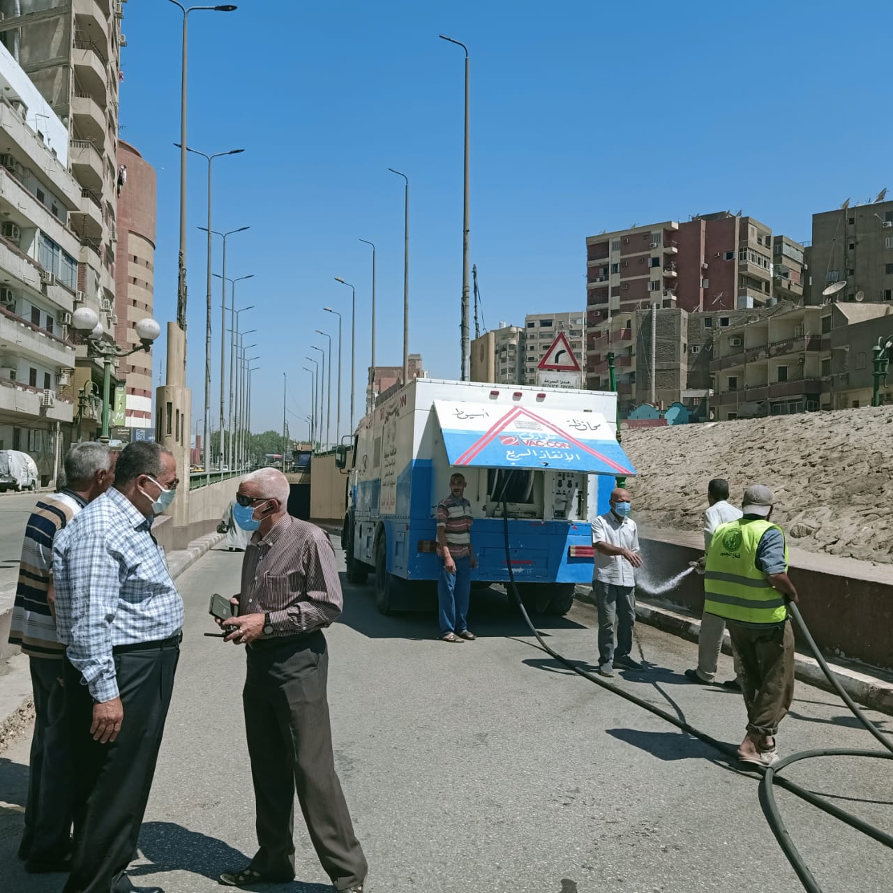 استكمال أعمال النظافة والتطوير ورفع كفاءة الانفاق والسكرتير المساعد يتابع حملة نظافة بنفق الزهراء (1