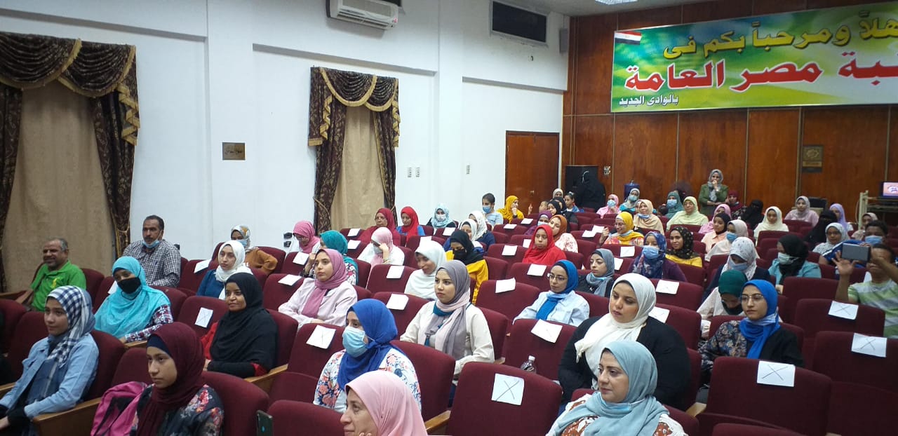 تدشين دورة تدريبية على لغة الإشارة بمركز الخارجة في الوادي الجديد  (1)