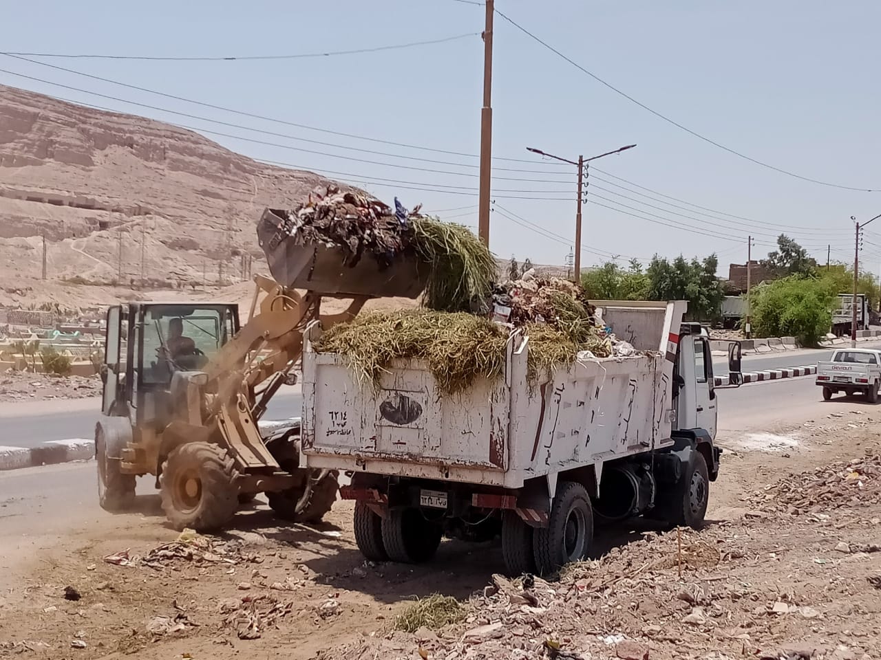 حملات نظافة بالمراكز والاحياء (3)