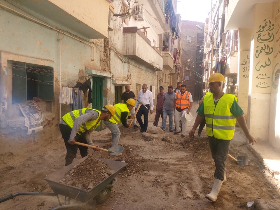 تركيب الانترلوك بشوارع حى غرب اسيوط (2)