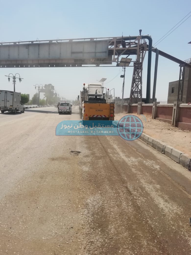 حملة مكبرة لتحسين ورفع كفاءة الطريق الزراعي بدءًا من قرية المطيعة وحتى نزلة باقور (5)
