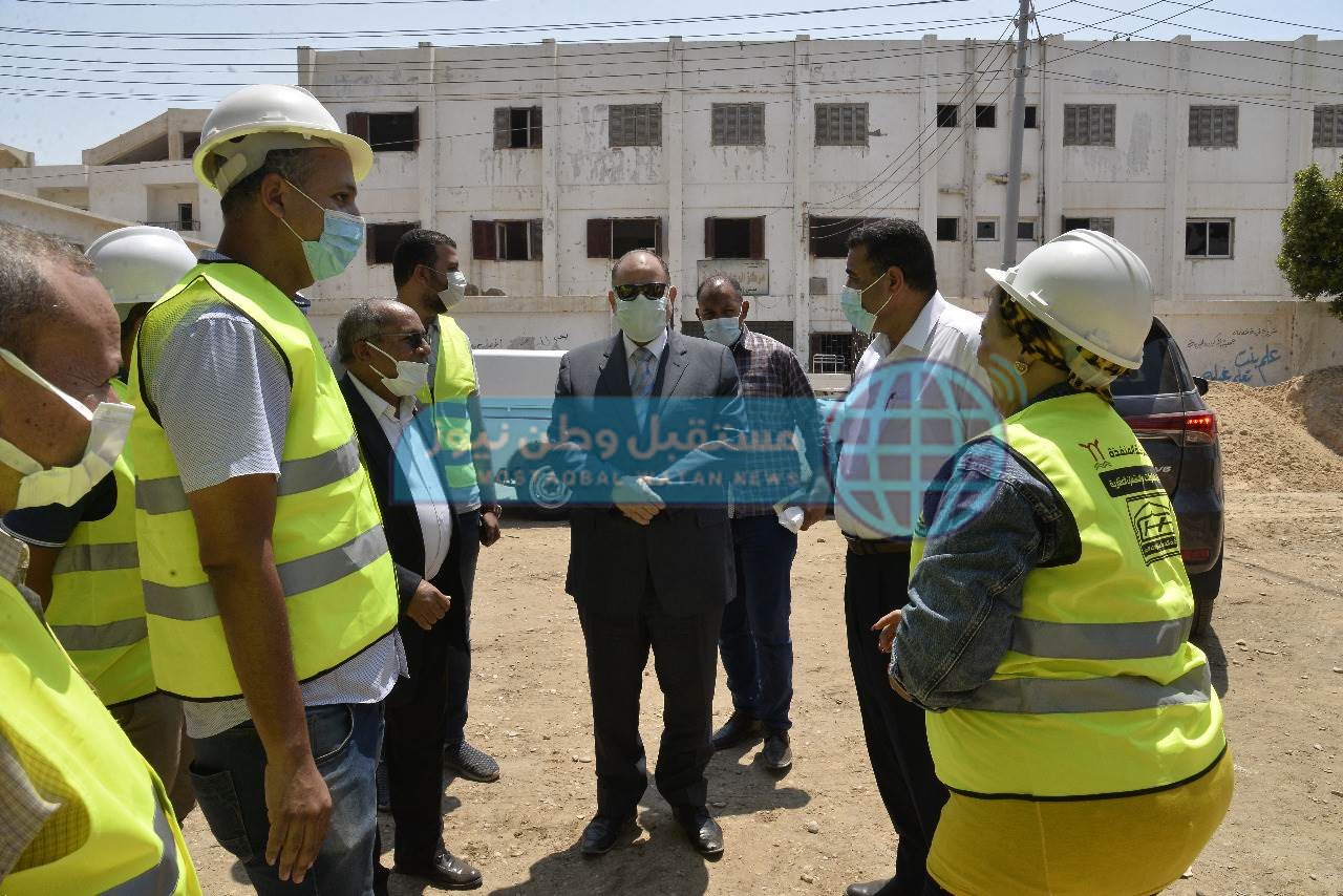 محافظ أسيوط يتفقد انشاء مجمعات الخدمات بقري أبنوب والفتح (14)