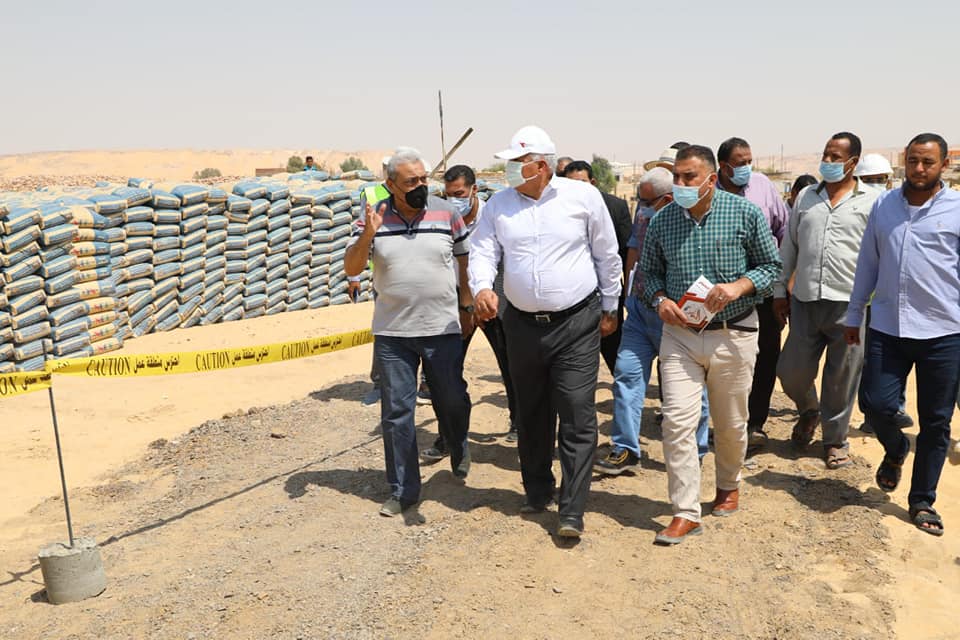 الوادي الجديد تنشئ مجمع خدمات بمركز الفرافرة