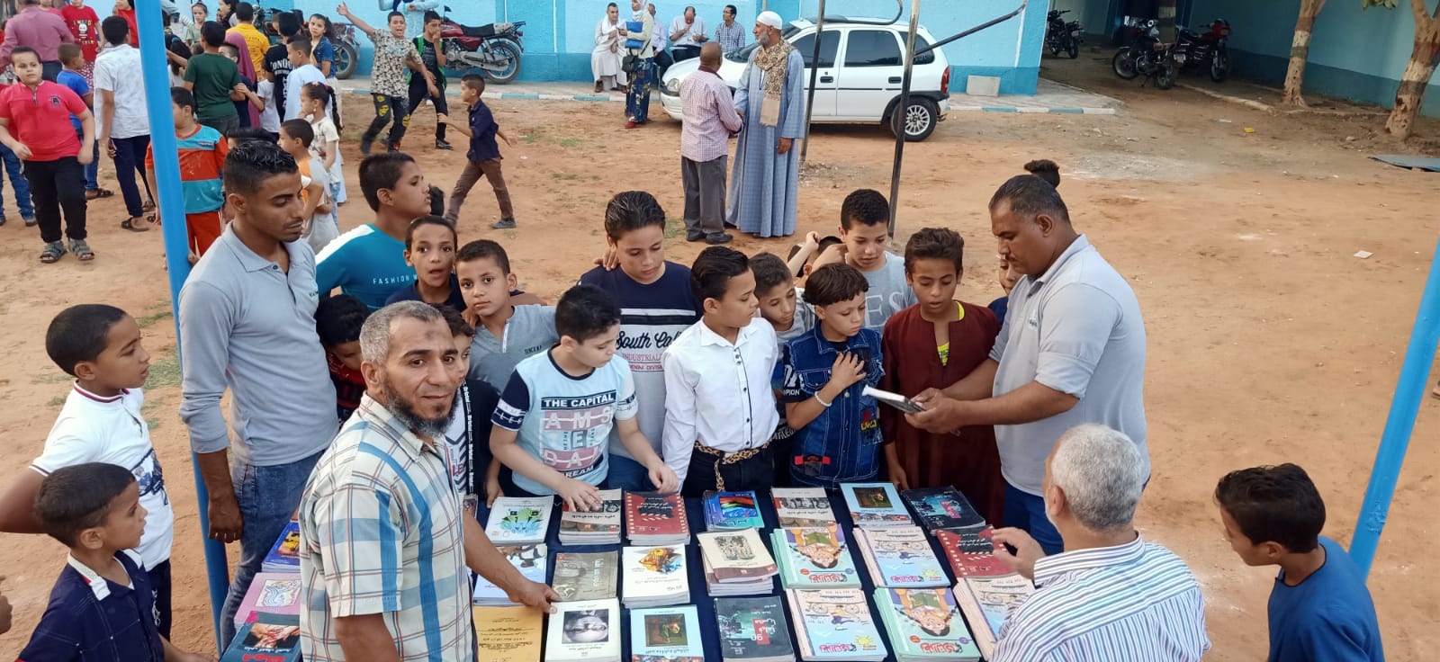 محافظ أسيوط يشيد بالفاعليات الثقافية والفنية بقرى ساحل سليم ضمن مبادرة حياة كريمة (1)