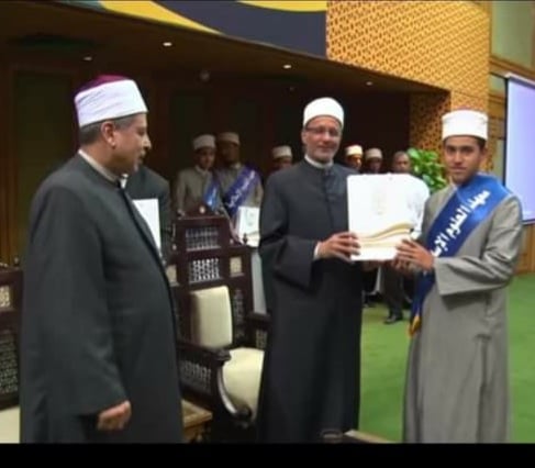 عبد الرحمن ومراحل تفوقه وتميزه في حفظ القران والثانوية الأازهرية (1)