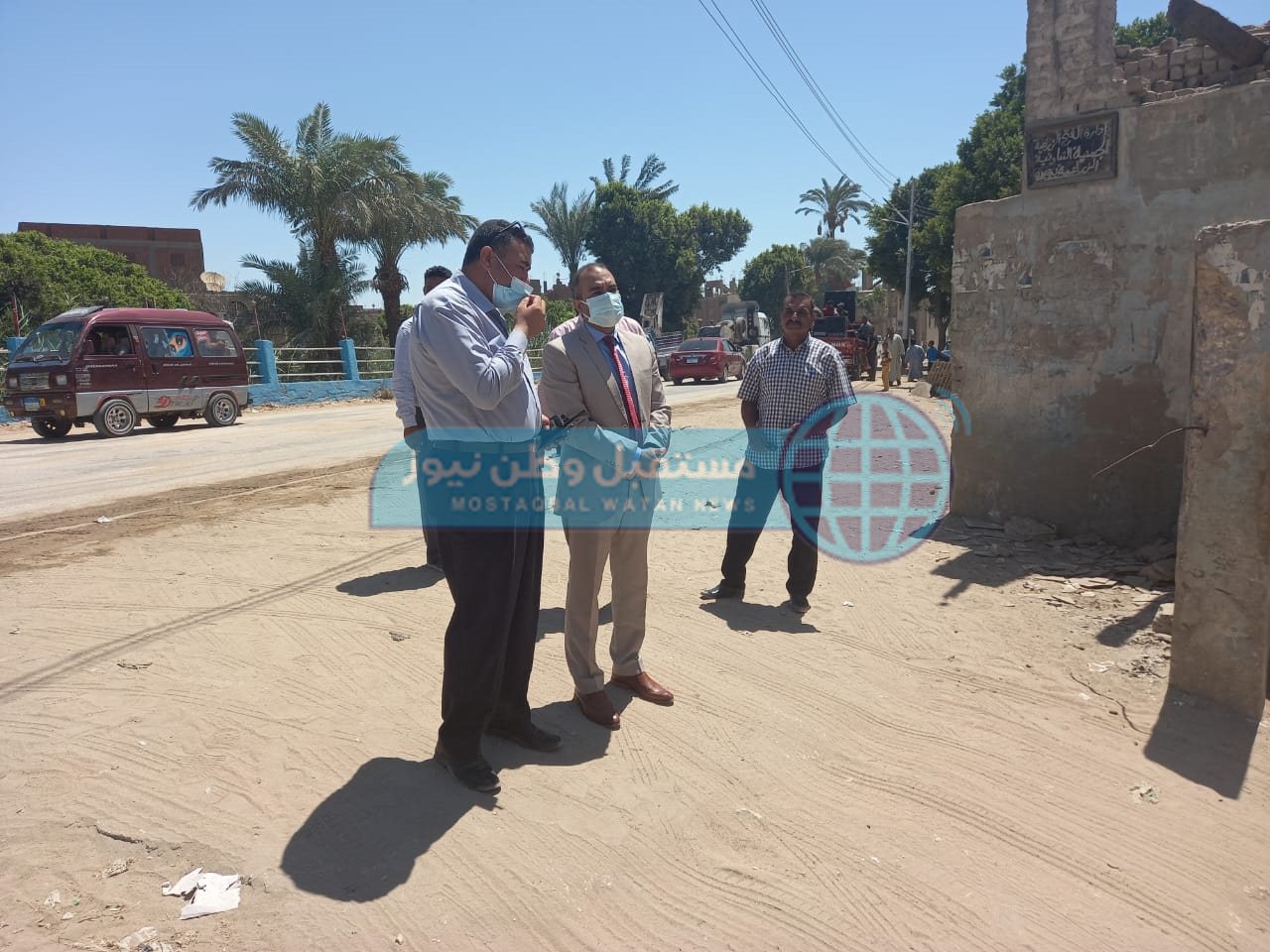 سكرتير مساعد أسيوط يتفقد أماكن مقترحة لإقامة مشروعات خدمية للمواطنين بالفتح (10)