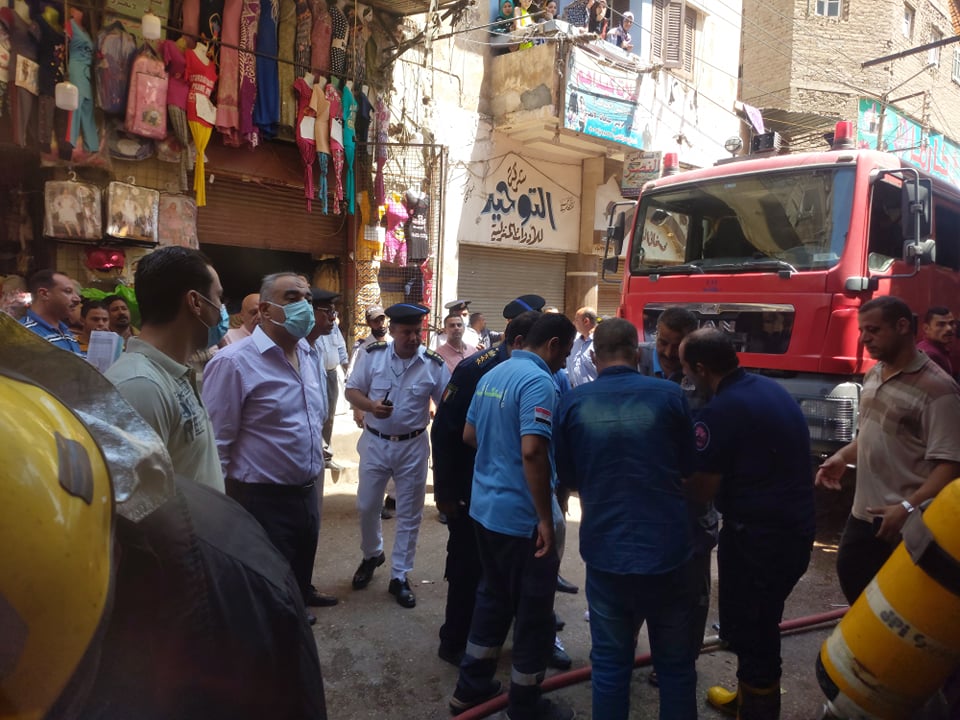 حريق سنتر ملابس بحى غرب (4)