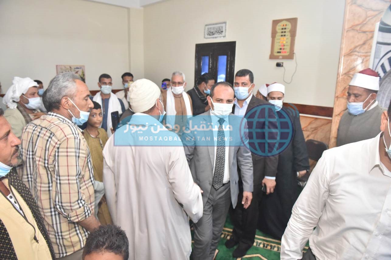 سكرتير عام أسيوط يفتتح مسجد الشيخ شهاب الدين بقرية المطمر بساحل سليم (14)