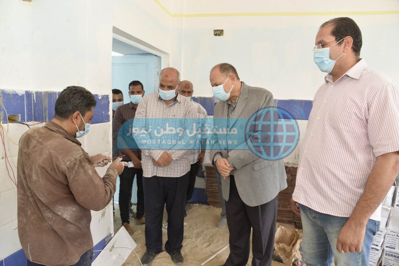 محافظ أسيوط يتفقد إنشاء مجمع مدارس بني سميع بأبوتيج (15)