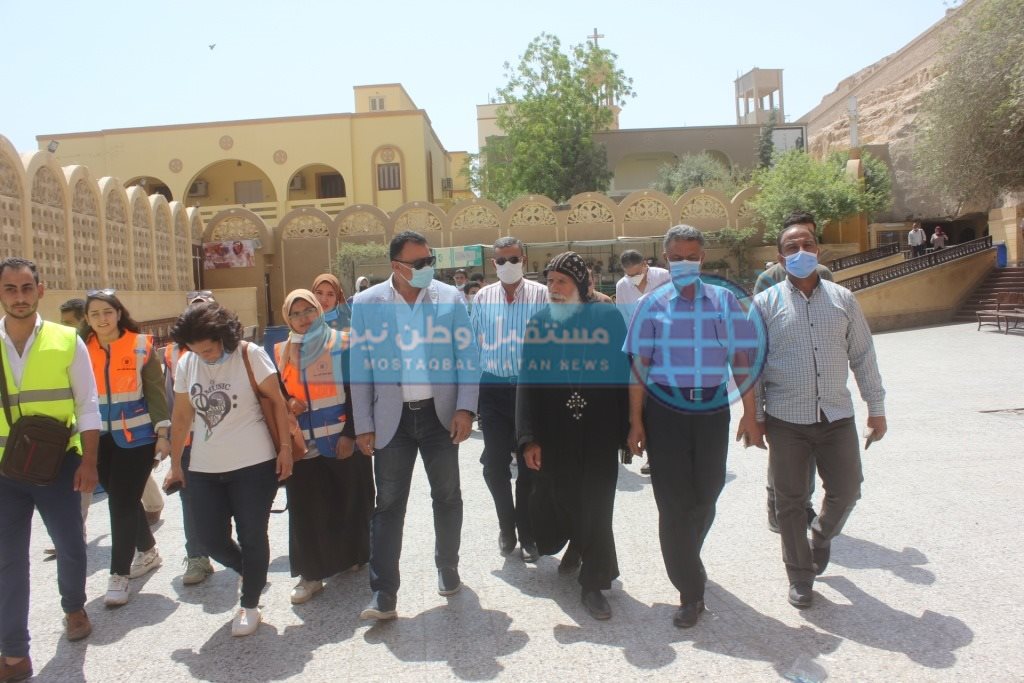 تنظيم رحلات لزيارة الأماكن الأثرية والسياحية بالمحافظة (1)
