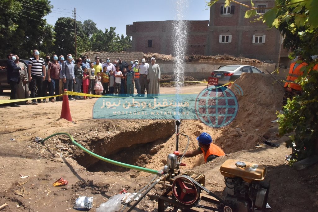 جولة تفقد مد وتدعيم شبكات مياه المطمر (17)