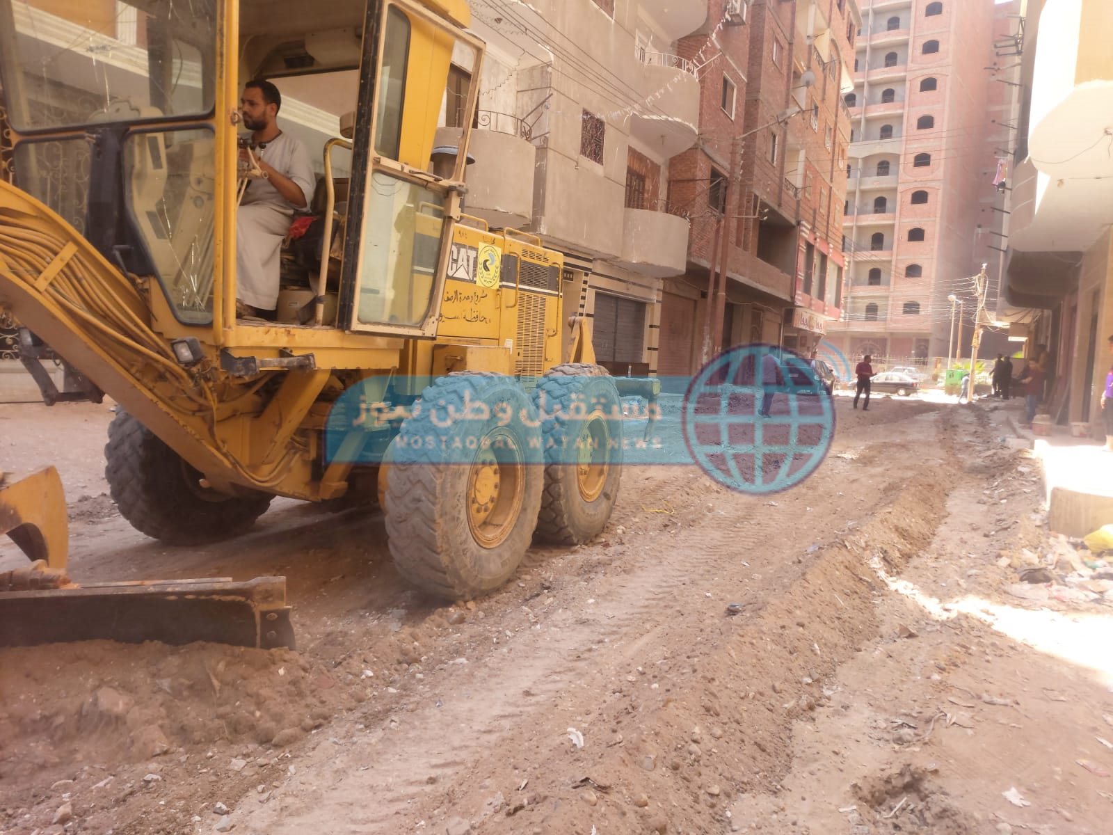 رصف شوارع المعلمين بحى غرب اسيوط (4)
