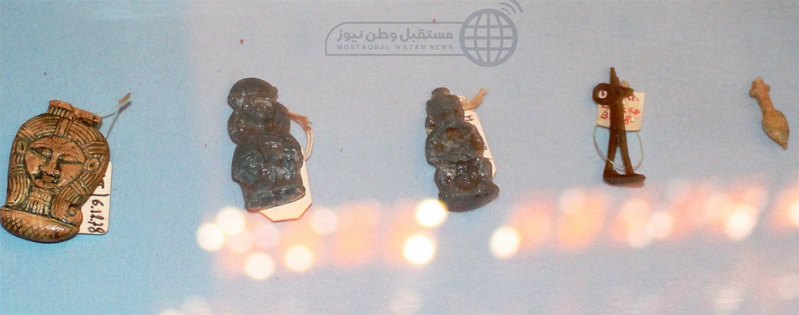 تمائم وطلاسم قديمة بمتحف الآثار بالخارجة