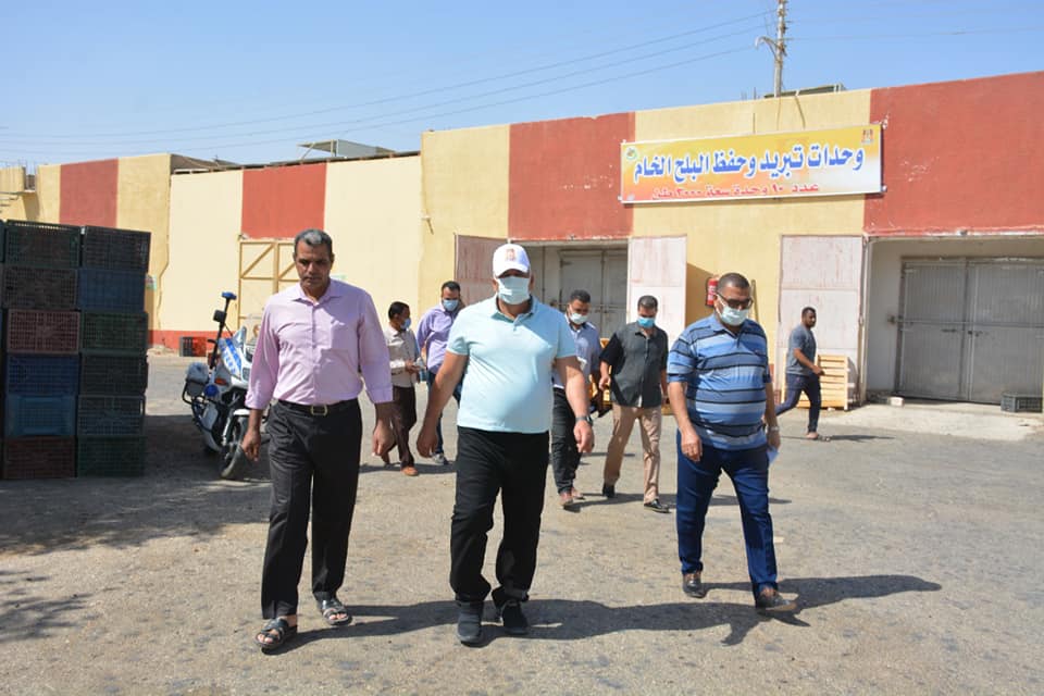 محافظ الوادي الجديد يتفقد مجمع التمور (8)