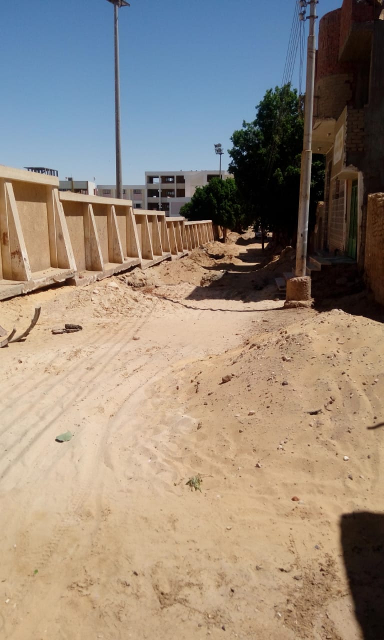 مشروعات الصرف الصحي في 4 قرى بمركزي الداخلة وبلاط في الوادي (4)