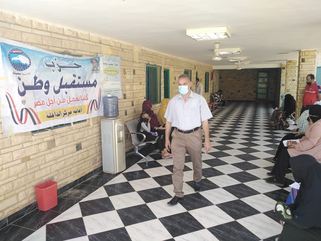 قافلة طبية لقرية الراشدة بمركز الداخلة (4)