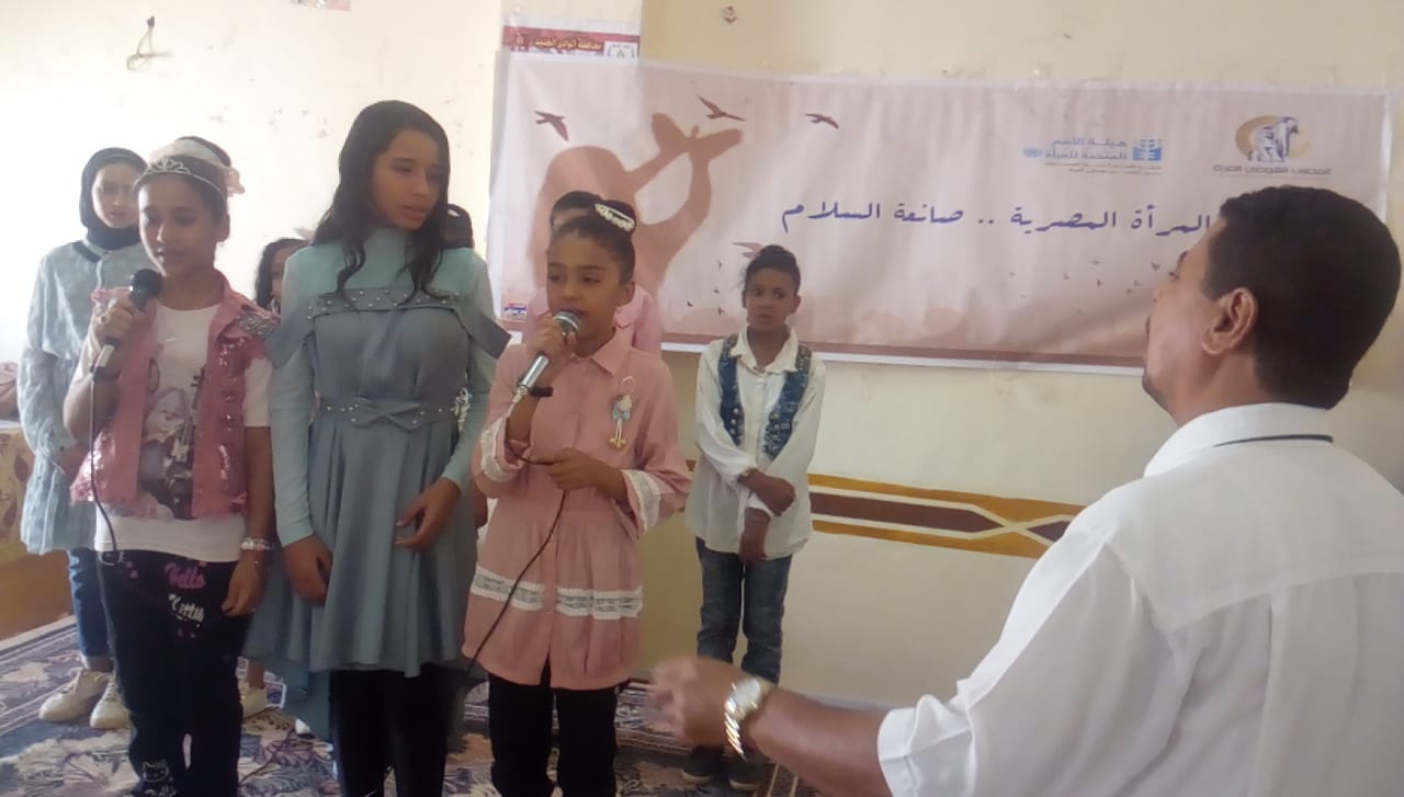 قومي المرأة يختتم حملة طرق الأبواب في الوادي الجديد (4)