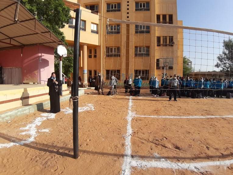 468 مدرسة تستقبل 70 الف طالبة وطالبة بأول أيام العام الدراسي في الوادي الجديد (5)