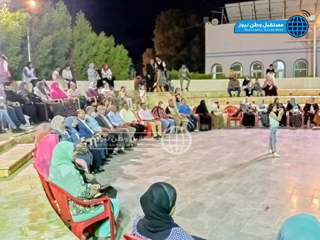 فقرات فنية وشعرية بحفل ختام الانشطة الصيفية بالخارجة (3)